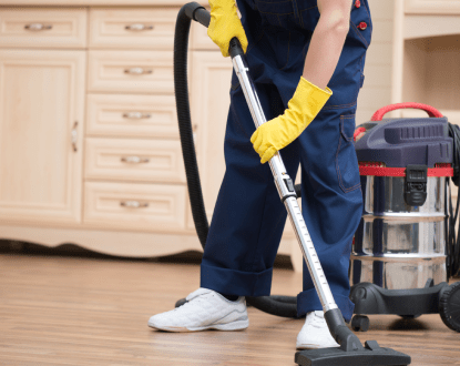<p style="font-family: 'Poppins', sans-serif; font-weight: 700; font-size:24px;">RESIDENTIAL CLEANING</p>